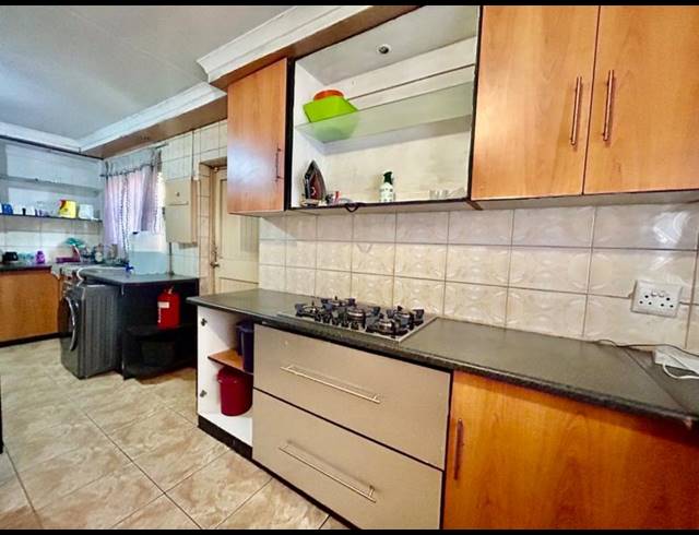 3 BEDROOM HOUSE FOR SALE IN VANDERBIJLPARK CE 1
